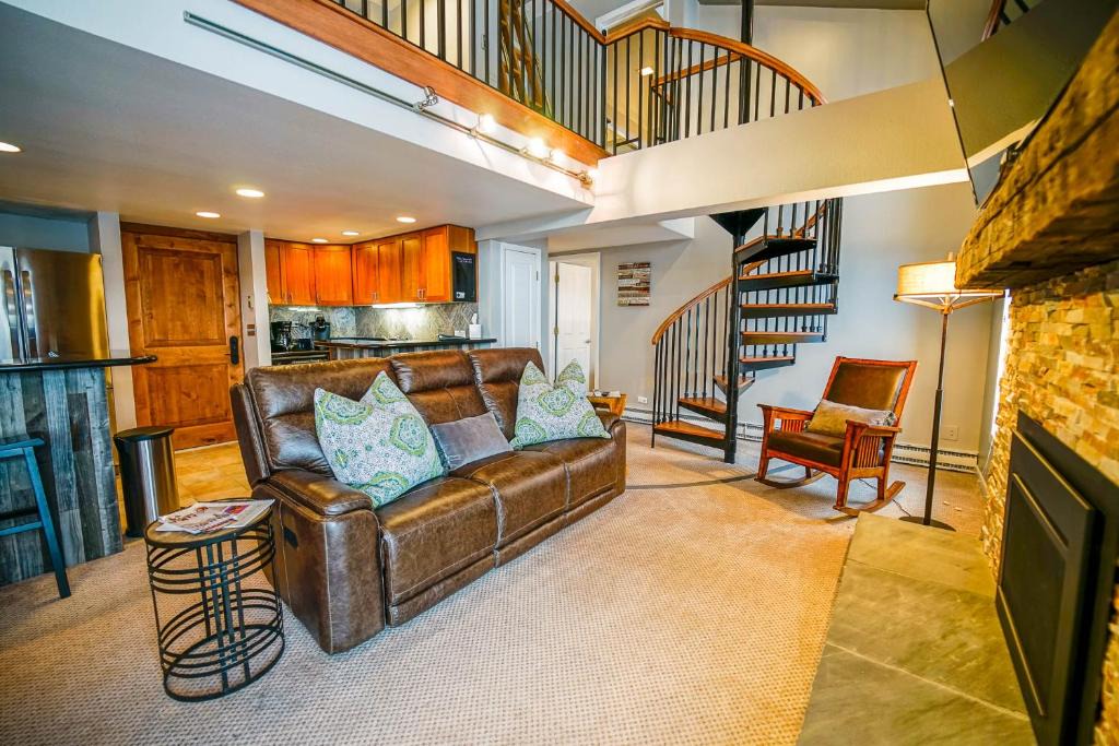 Bear Claw Building | Steamboat Springs