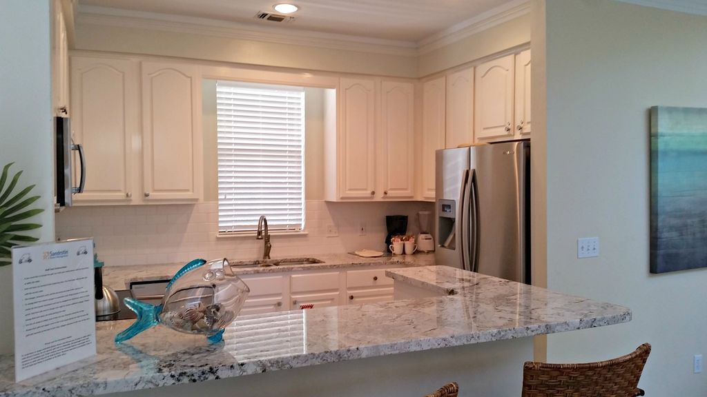 Sandestin House | Beautiful, Coastal-Themed 3BR/2.5BA Home in Crystal Lake!