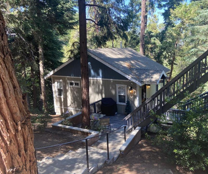 Crestline House | Beautiful guesthouse in Crestline