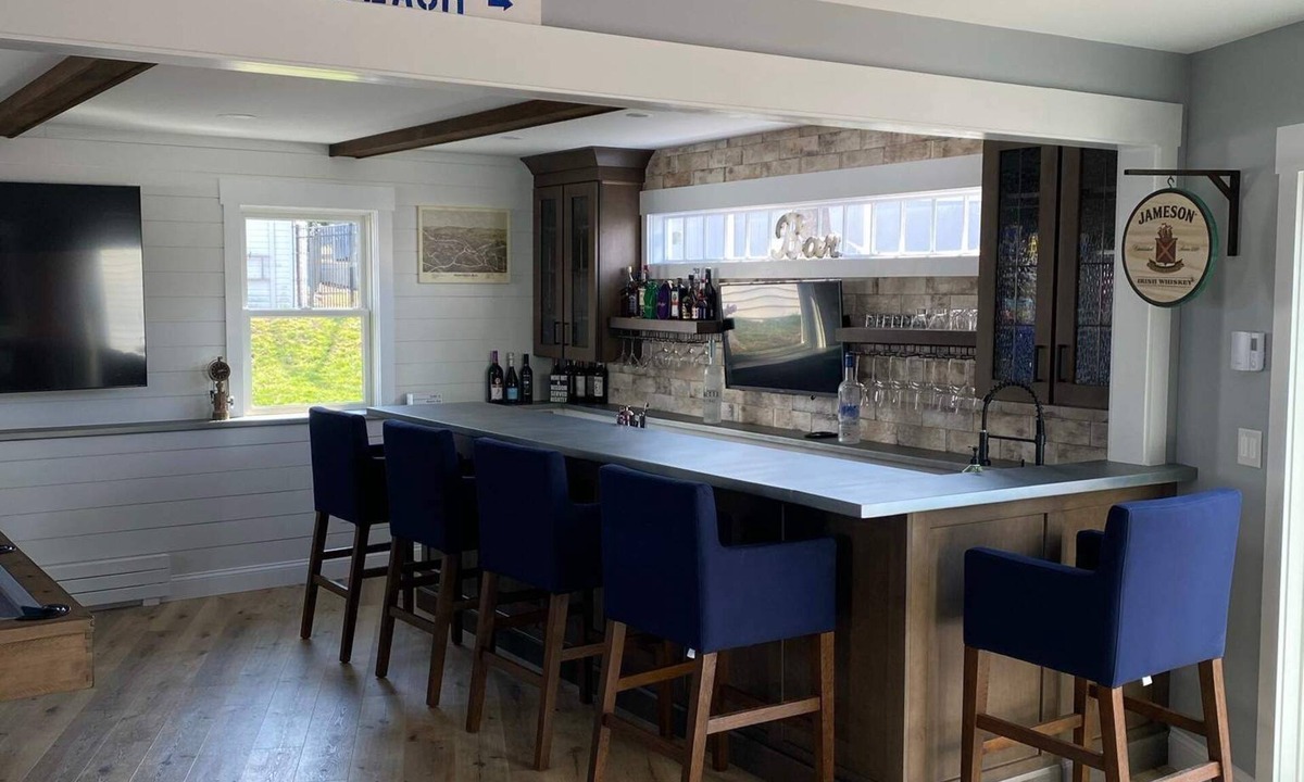 Westerly House | Beautiful Large Home in Westerly walking distance to downtown !