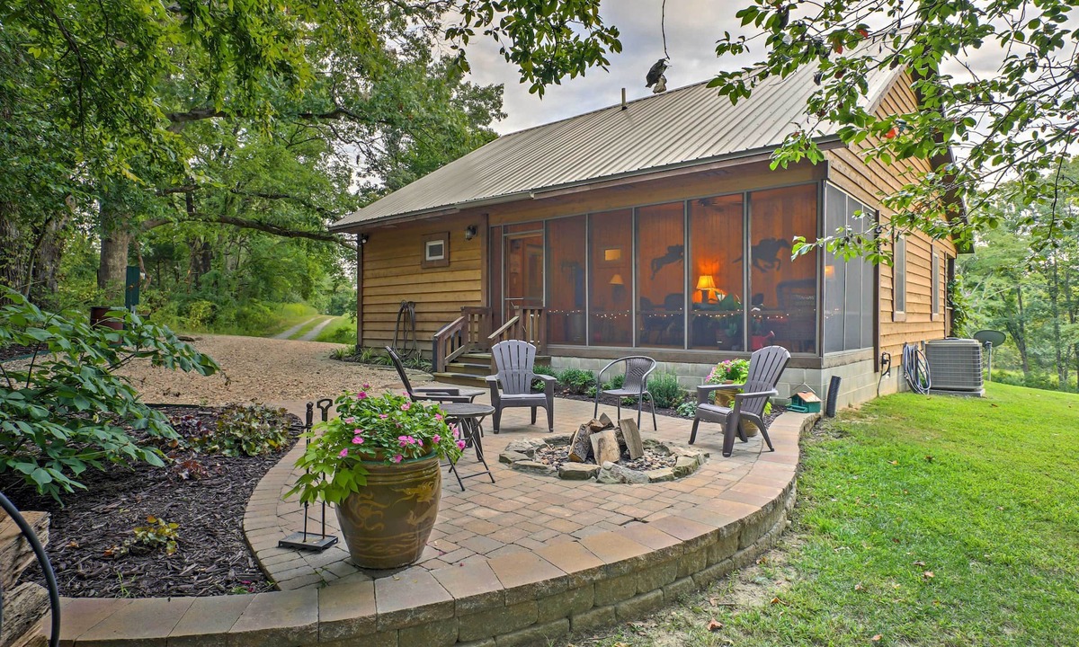 Makanda Cabin | Beautiful Makanda Cabin in Shawnee National Forest