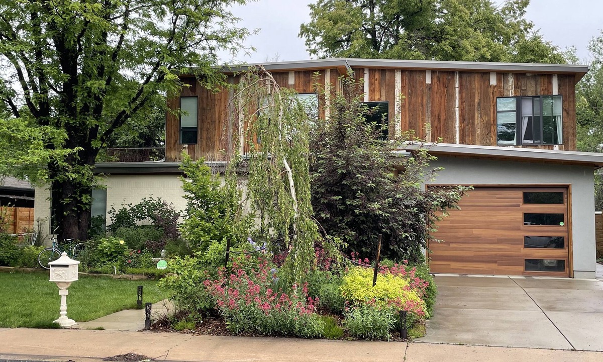 Martin Acres Apartment | Beautiful newly updated home in Boulder! Entrance on side of house up stairs.