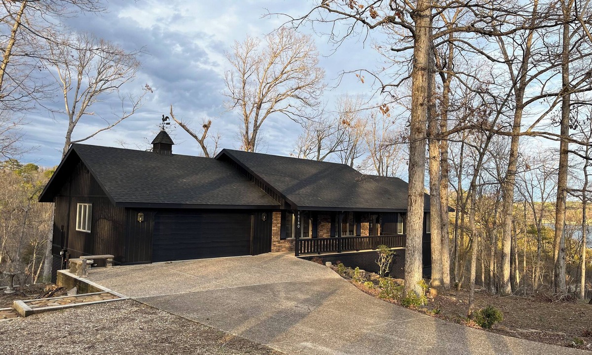 Beaver Shores House | Beaver Point-Upscale Lake Home-Minutes to Prairie Creek Marina/Historic Rogers