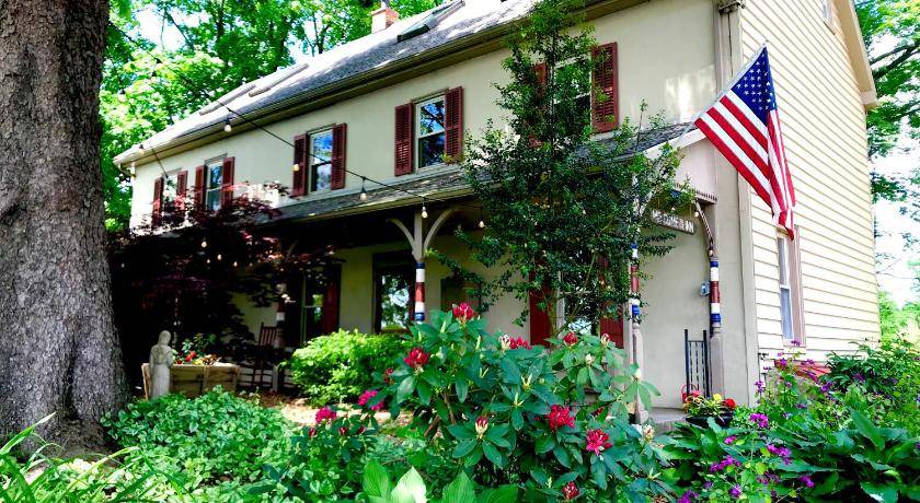 Pipersville Bed & Breakfast | Bed and breakfast ∙ 2 guests