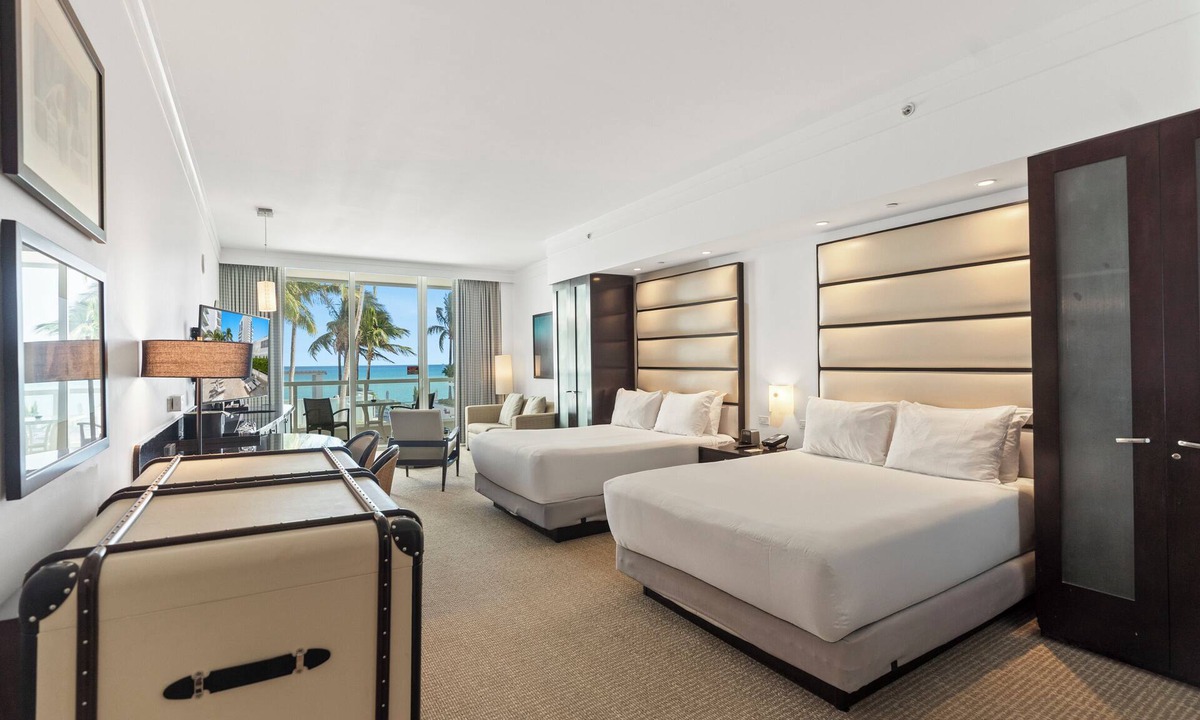 Mid Beach Condo | Best Rates! Sorrento Jr. Two Queen Beds w/Sofabed. Free Spa Passes and Valet
