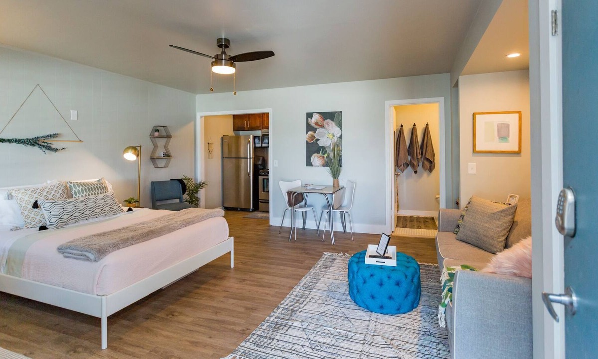 Eighth Avenue Apartment | Boho Inspired Condo in the Heart of Nashville!