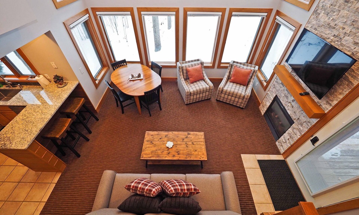 Boyne Falls Condo | Boyne Mountain, Disciples Ridge 694 Condo, Sleeps 18, Superhost