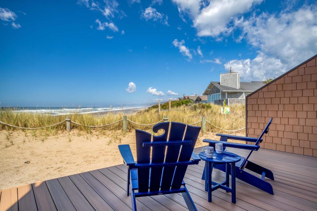 Neskowin House | Breakers Beach House 10 - Meredith Lodging