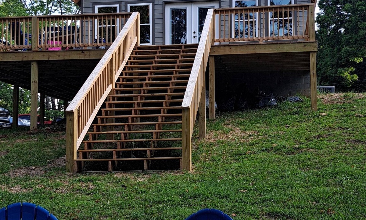 Keslers Cross Lanes Cabin | Buckingham cabin#2 @ the Lake minutes from New River Gorge National Park Hot tub