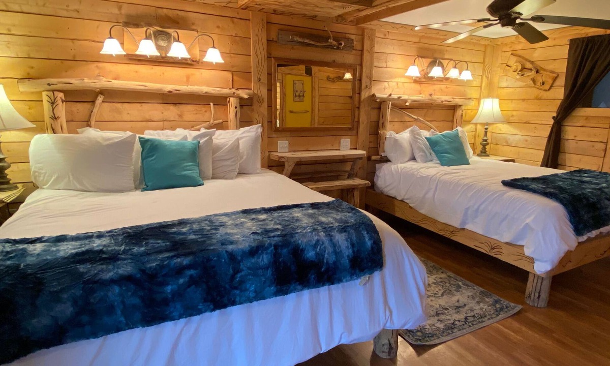 Cedaredge Apartment | Cabin 1 at The Cedaredge Lodge