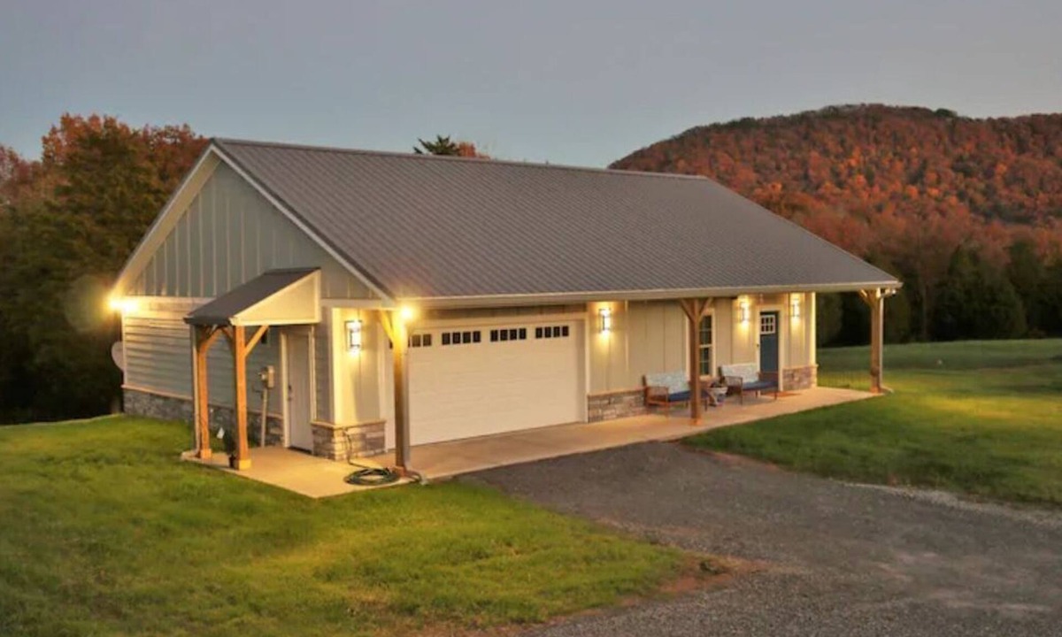 Corryton House | Cabin at House Mountain-Entire Cabin, Stunning View