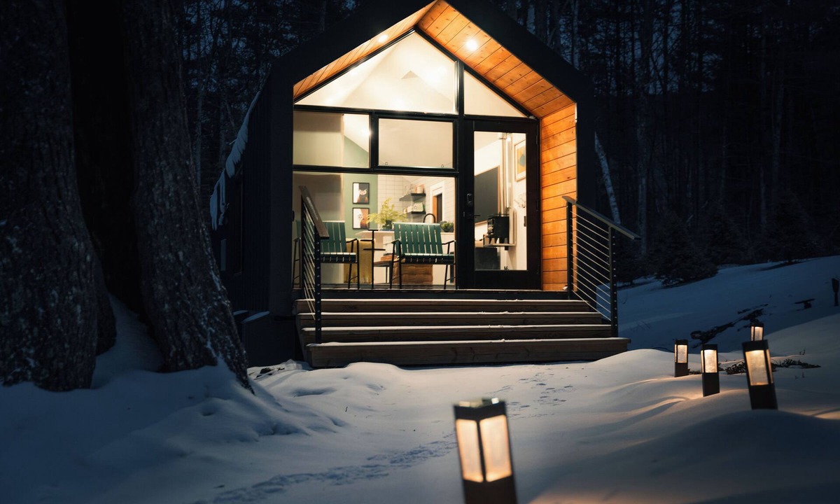 Mount Tremper House | Cabin at Woodland Lodge: Off grid escape in the catskills