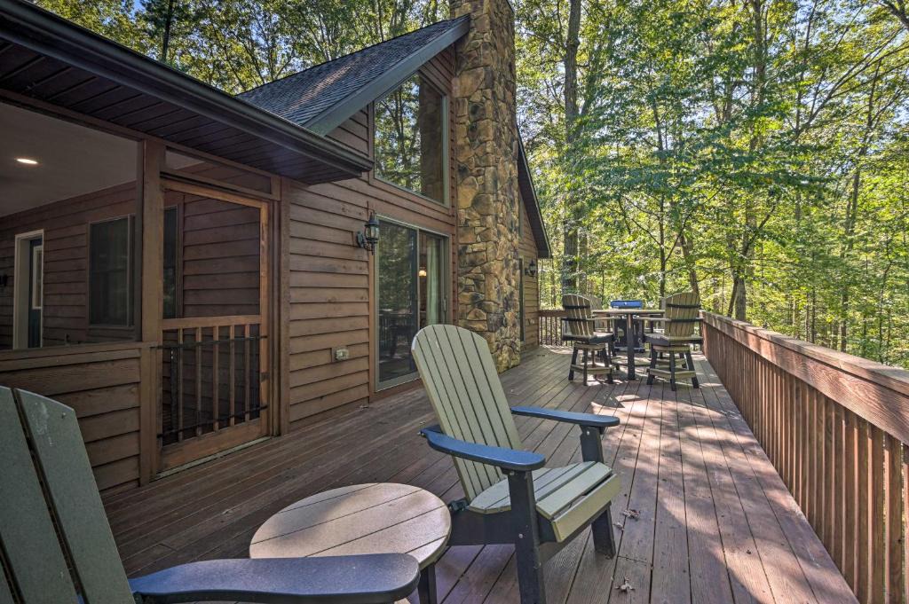 Great Cacapon House | Cacapon River Cabin with Private River Access!