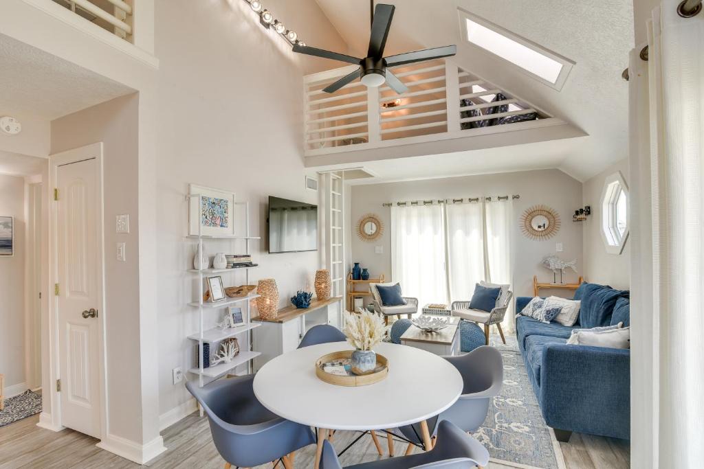 Jamaica Beach House | Canal-Front Jamaica Beach Home Rental with Boat Dock