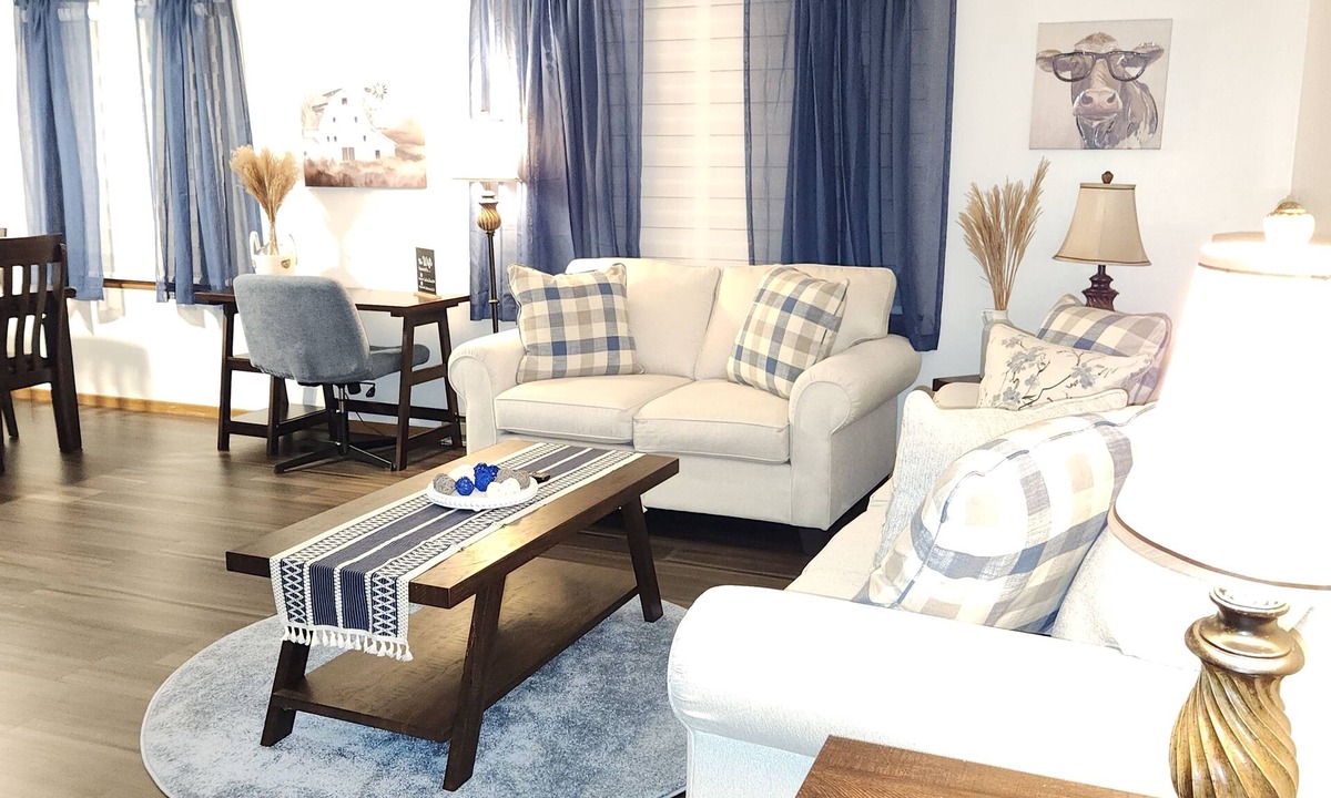 Niagara Falls Condo | Charming 2-bedroom condo with WiFi, AC in phenomenal Niagara Falls