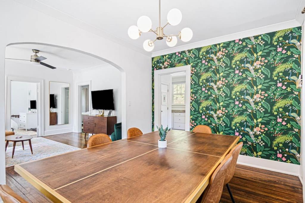 North Chattanooga House | Charming House 5 Minutes to Downtown Chattanooga and Aquarium