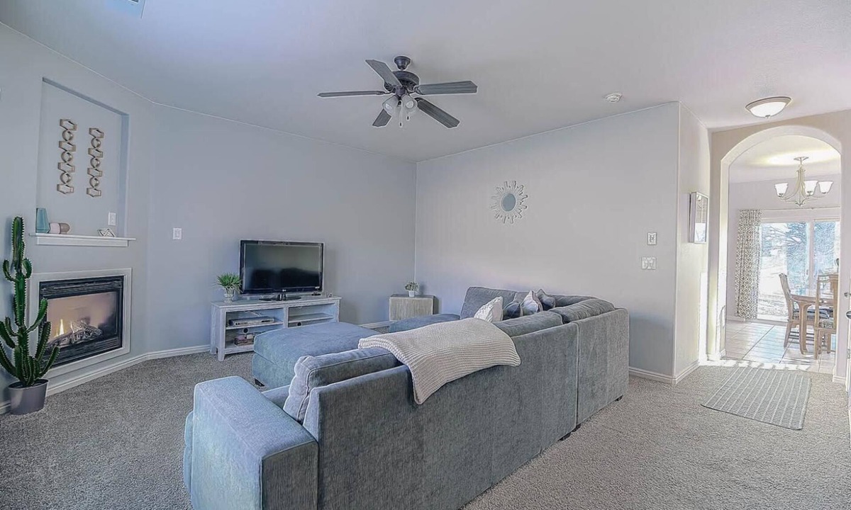 Kanab House | Clean and comfortable end unit, larger than the others