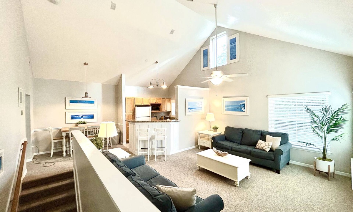 Kissimmee Condo | Clean, Comfortable, Family Friendly Condo, EXCELLENT Location! Mins to DISNEY!