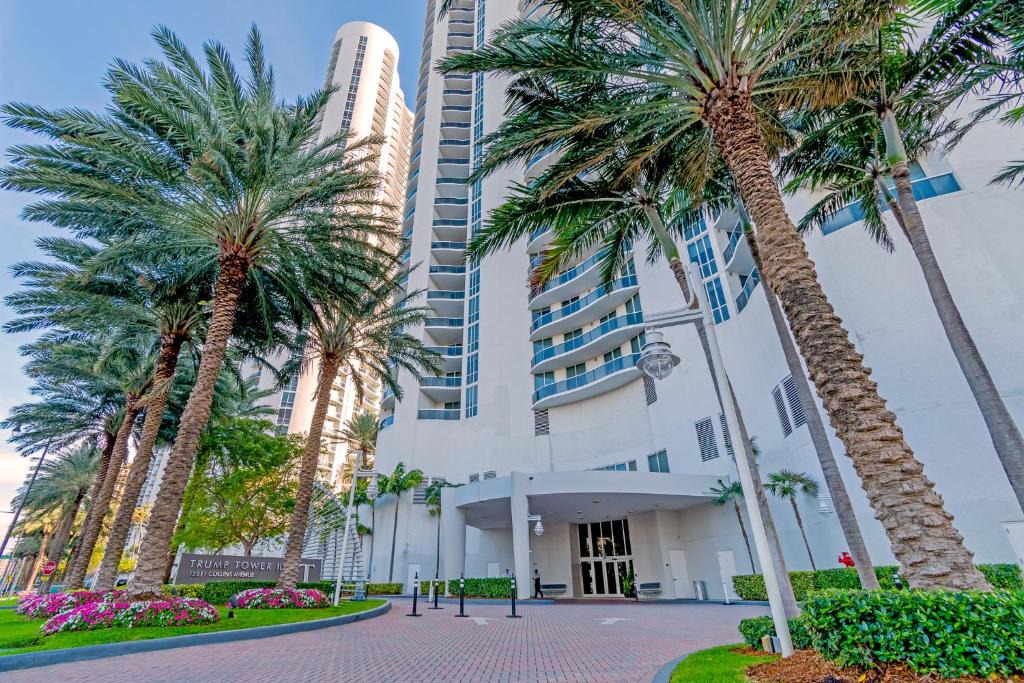 Sunny Isles Beach Apartment | Cloud9 - Sunny Isles Beach at Trump Tower