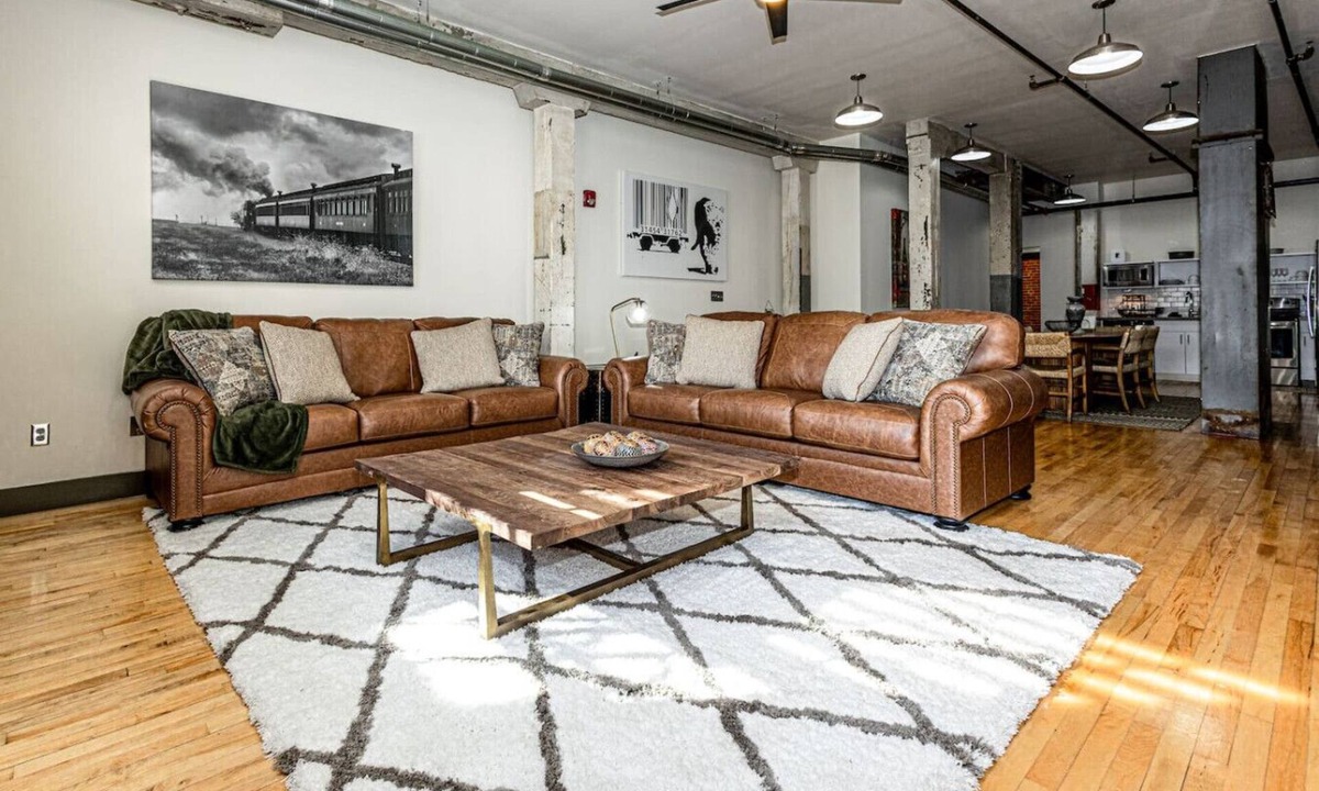 Old City Condo | Comfort in Heart of Old City ~ Spacious & Walkable