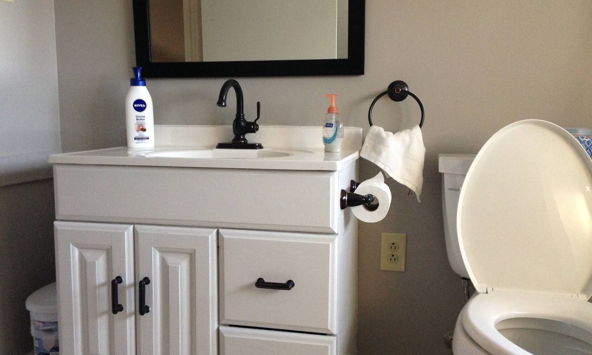 State College House | Comfort & Proximity to Downtown and Penn State (STR22-00040)