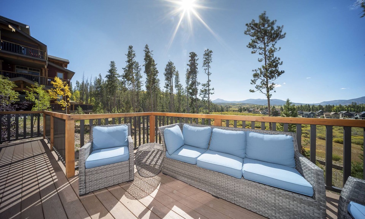 Cozens Pointe | Fraser