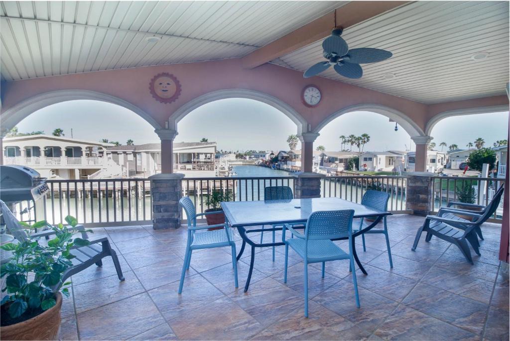 Port Isabel House | Copper Bottomed Waterfront Cottage Bring the family Please see Manager Info before booking