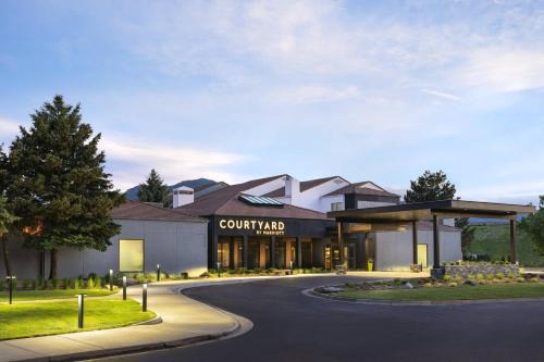 Courtyard | Boulder