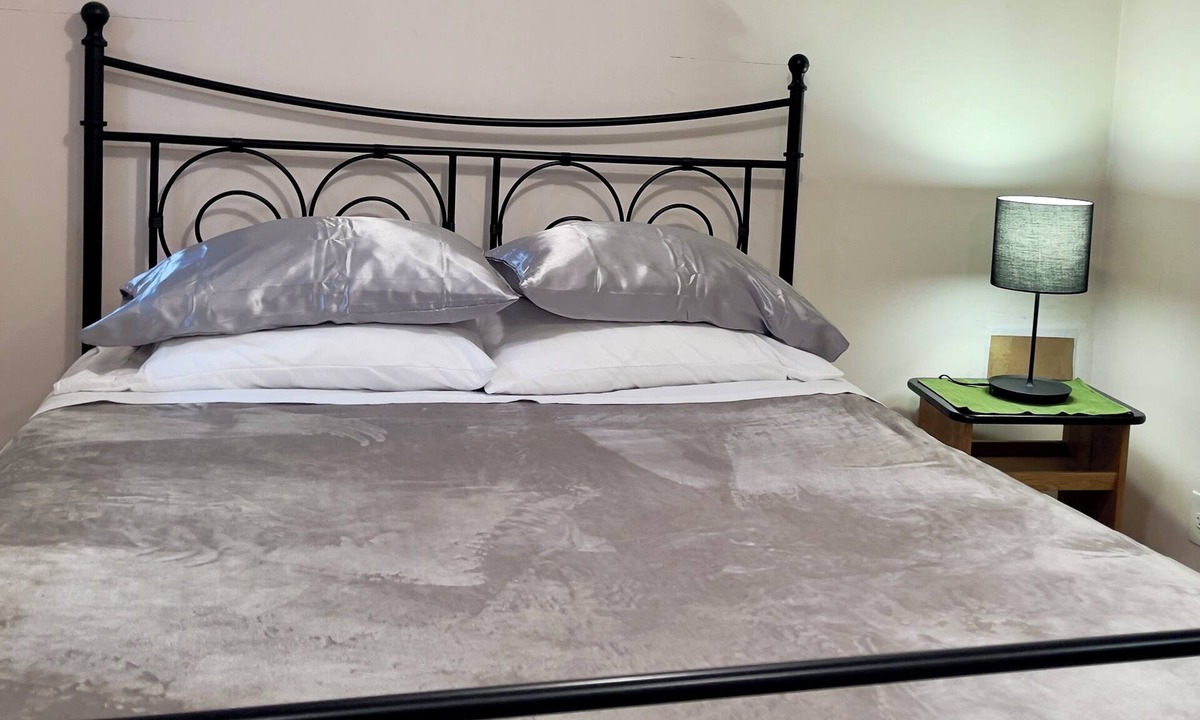 Upper Brookville Apartment | Cozy 1-bedroom apartment with AC, WiFi