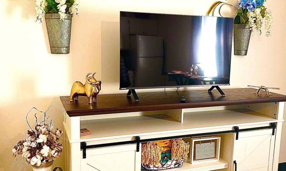 Laredo Apartment | Cozy 1-bedroom apt minutes from everything you need.