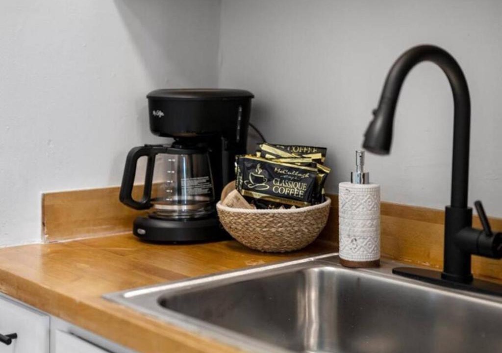 Mount Auburn Apartment | Cozy 1BR Near Zoo, UC, OTR, Downtown