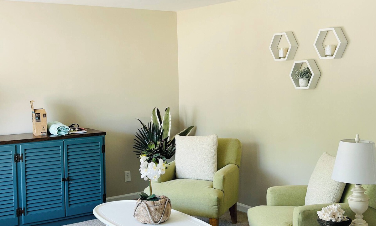 North Buffalo House | Cozy Buffalo Getaway — Between Niagara Falls & Downtown