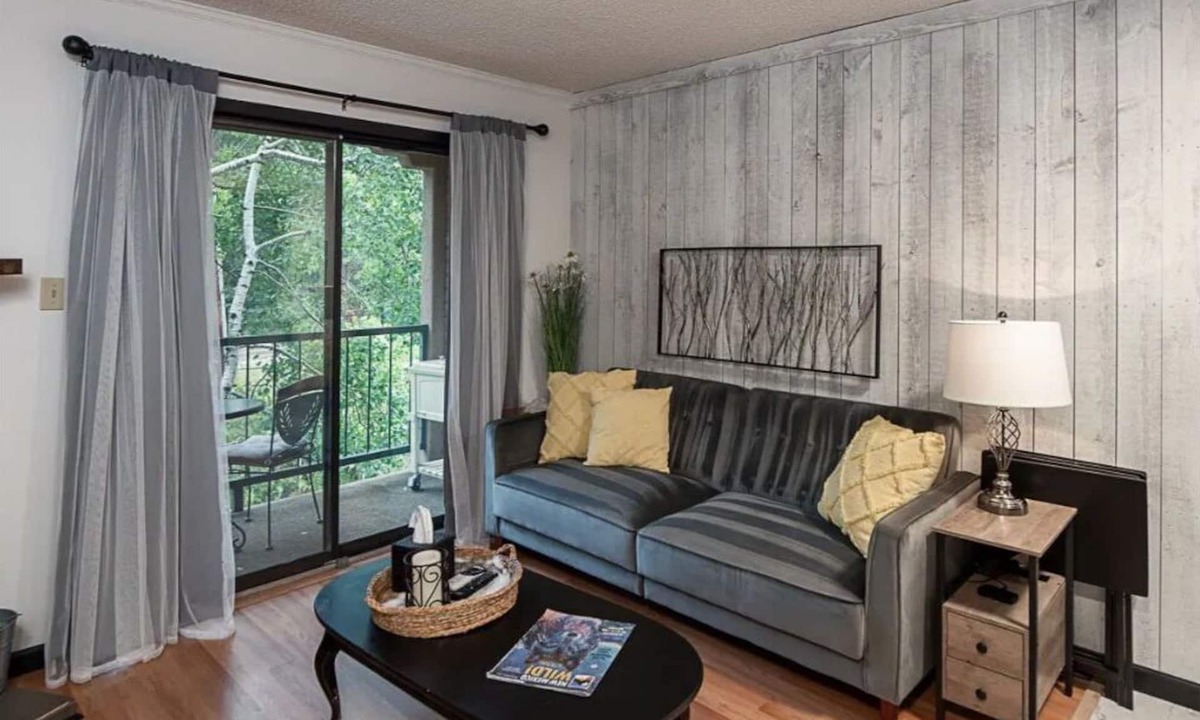 Ruidoso Condo | Cozy Condo in Ruidoso ideal for Outdoor Enthusiasts!