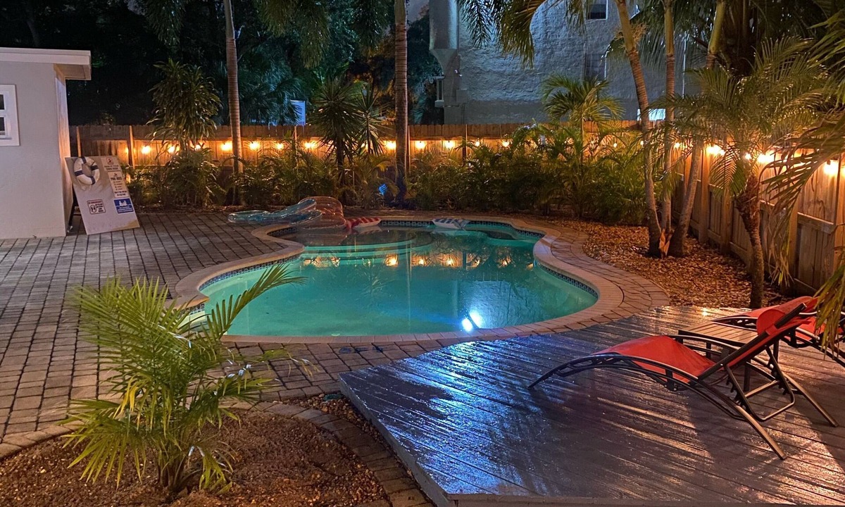 Riverside Park House | Cozy home away from home. Five minute from Las Olas. 15 minutes to beach.