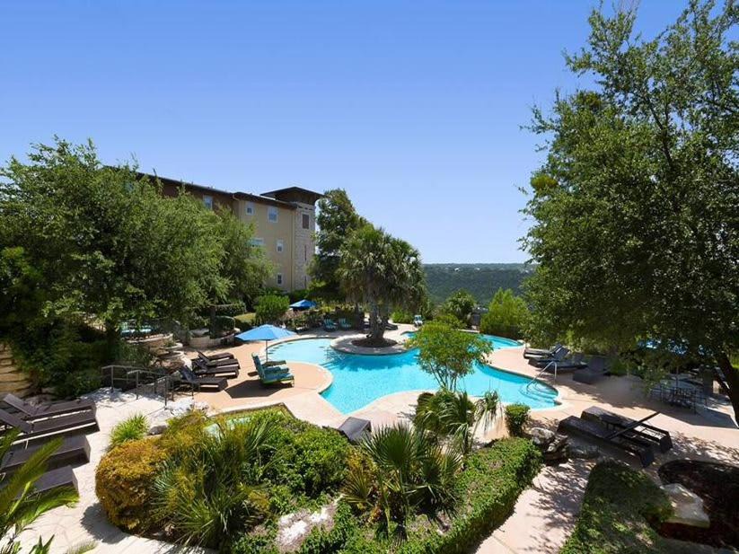 McNeil Apartment | CozySuites Stunning 1BR Condo in Mountain Resort