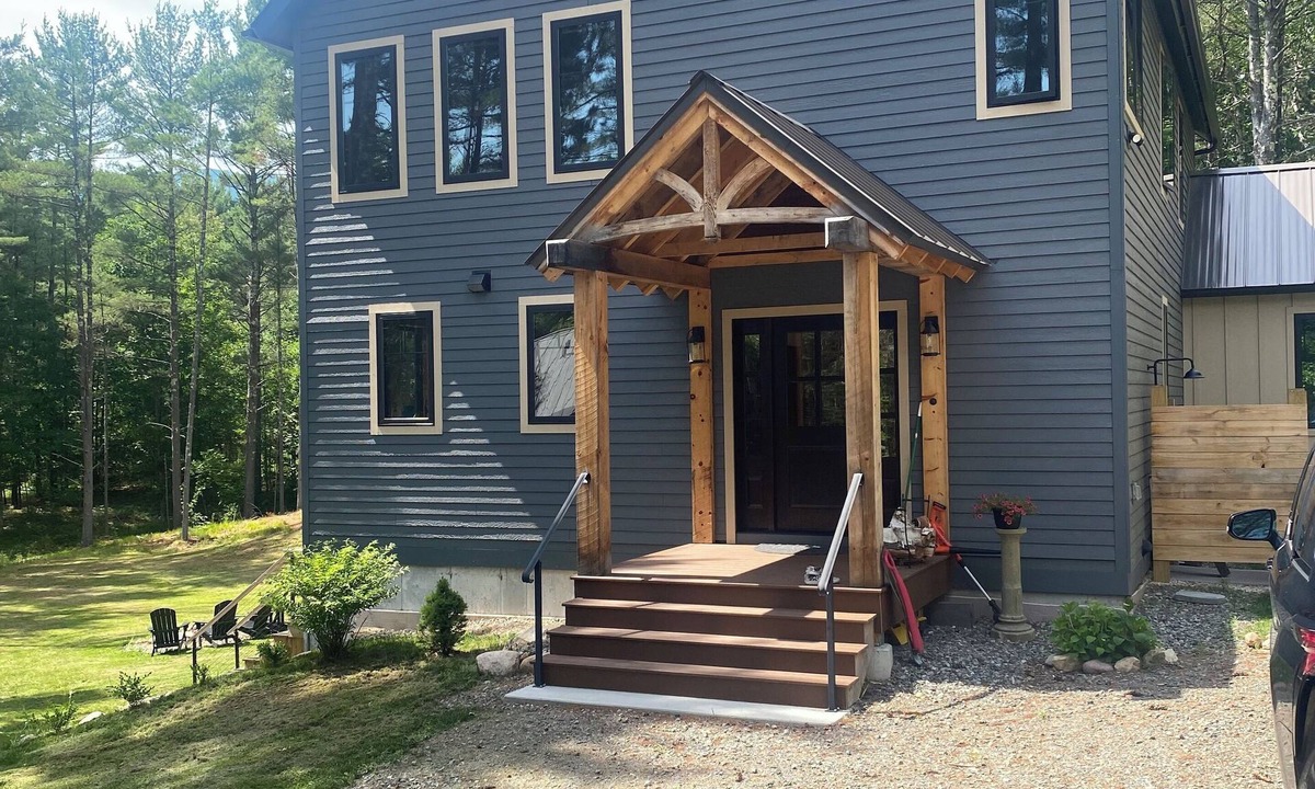 Wilmington House | Custom home in the mountains, minutes to all Wilmington has to offer!