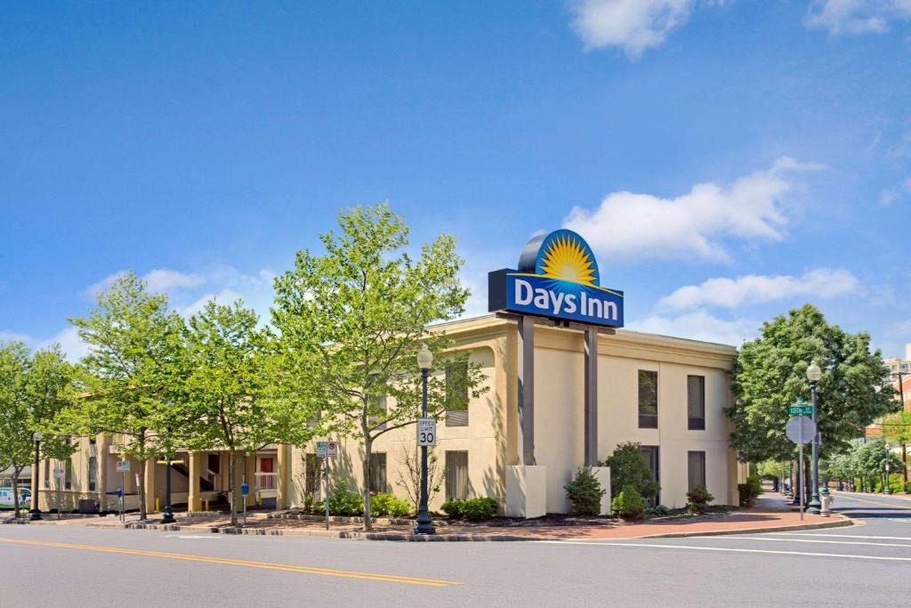 Days Inn | Downtown