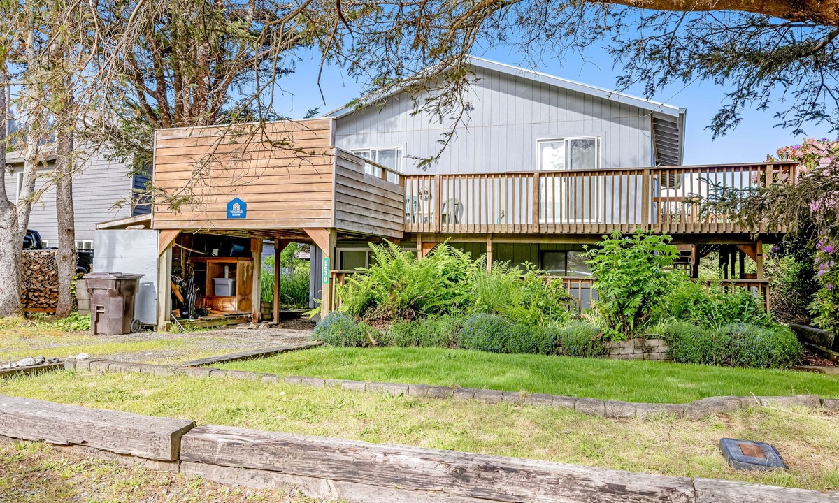 Cape Meares Apartment | Dog-friendly, oceanview home - one block to beach