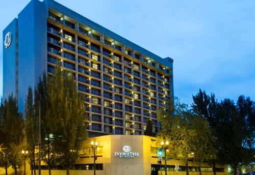 Doubletree | Lloyd District