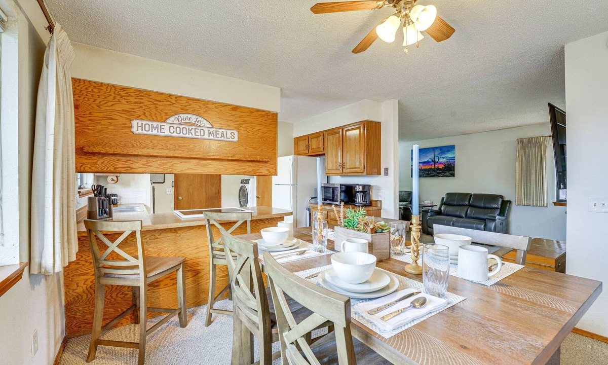 Delta Condo | Downtown Delta Condo ~ 34 Mi to Black Canyon!