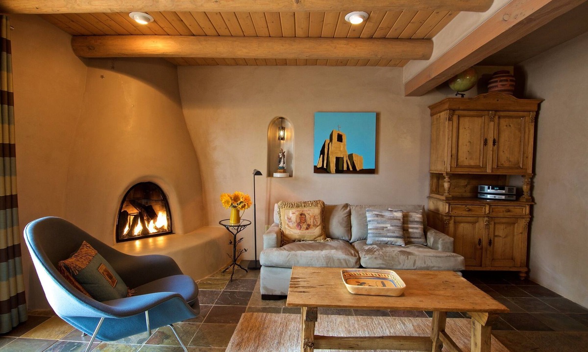 Downtown Santa Fe Condo | Downtown Luxury 'Perfect for Couples' Weekly/Monthly Rates, Parking, Patio, Pets