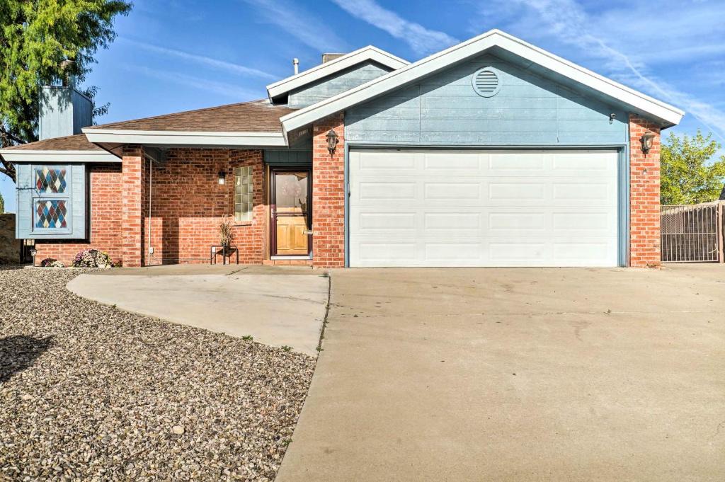 Biggs Field House | El Paso Escape with Private Pool 19 Mi to Dtwn