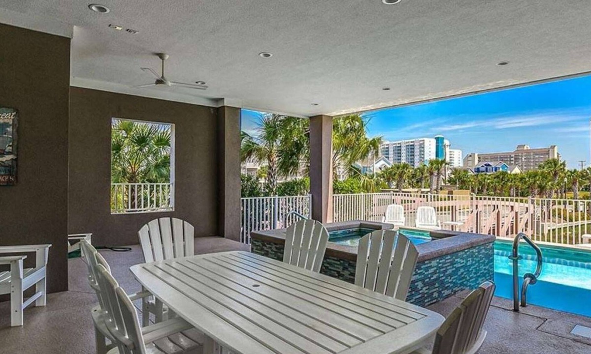 Windy Hill Apartment | Elegant 5-Bedroom Haven | Spa. Private Pool. Gym.