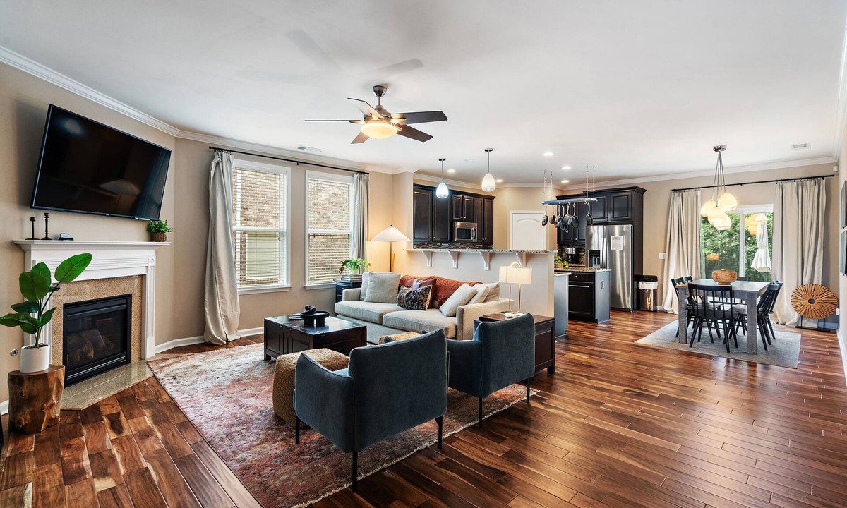 Hermitage House | Elegant Home with Large Yard