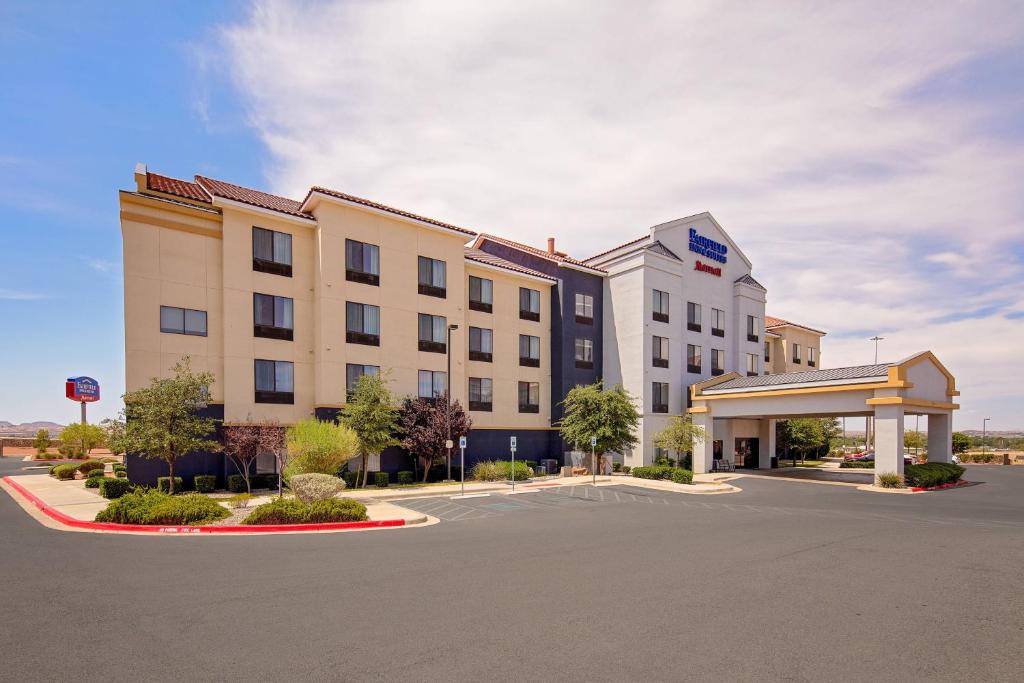 El Paso Hotel | Fairfield Inn and Suites by Marriott El Paso