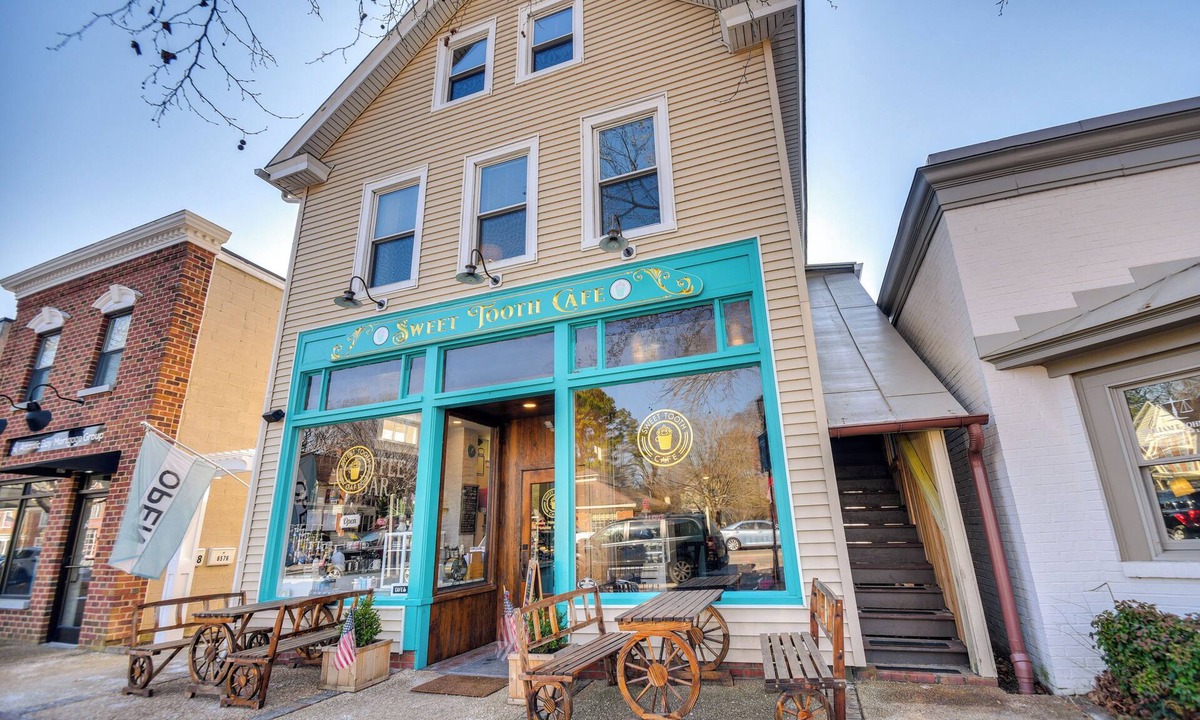 Zanoni Apartment | Family-Friendly Main St Gloucester Apt w/Balcony!