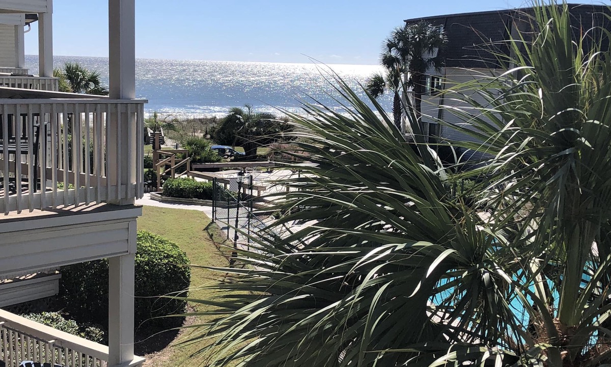 Myrtle Beach Condo | Flop On In: Bring your flipflops and enjoy the best of Myrtle Beach