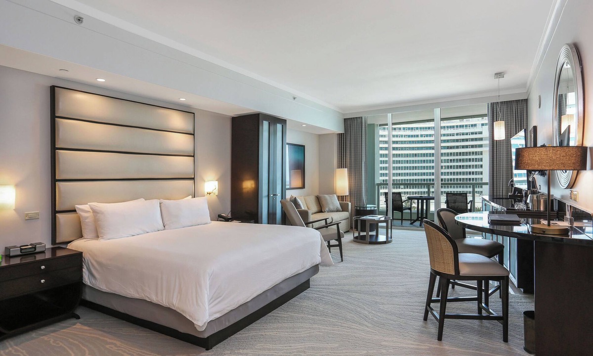 South Beach Condo | Fontainebleau Sorrento OceanView Jr. Suite FREE valet & spa.pass No resort fees!