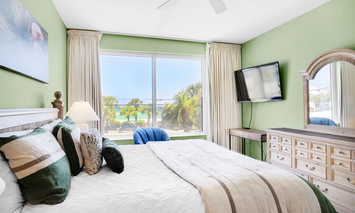 Fort Walton Beach - Destin Condo | 🌴FREE Beach Service~FAB Balcony Views~Walk2Beach~2 Pools~2BR Leeward Key 204🌴