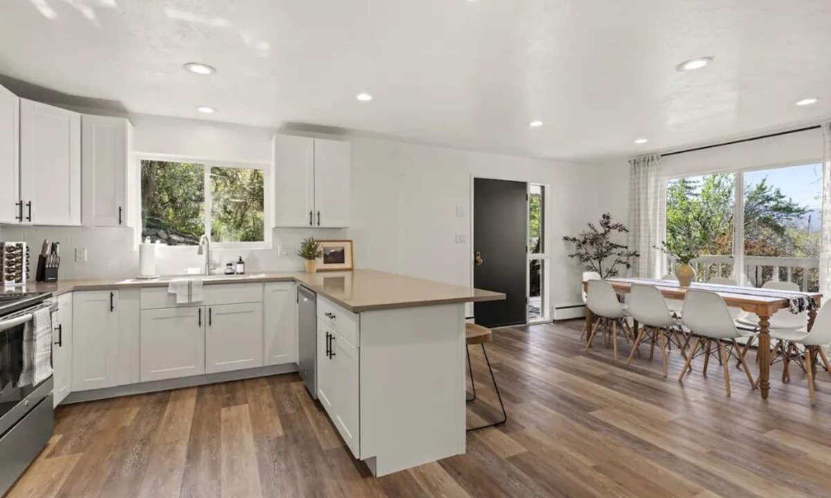 Centerville House | Free Lagoon parking! Now booking Spring & Summer- One of a kind w/private creek!